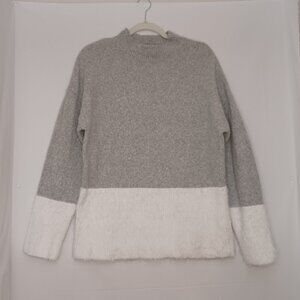 Ady P Women's Wool Mix Gray and White Sweater Size Large